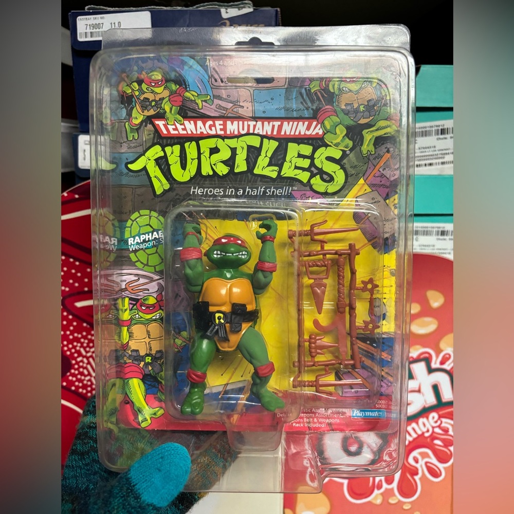 Vintage 1988 Teenage Mutant Ninja Turtles Raphael Action Figure - Green and Red